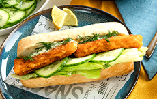 Hot dog au poisson pané