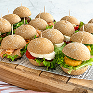 Mini burger Gourmet au seigle, tranché