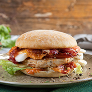 Burger Gourmet rustique, tranché