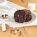 Cookie trois chocolats cuit - 1