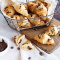Mini croissant au beurre fourré au pralin - 1