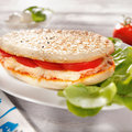 Pain italien panini garni tomate-mozzarella - 1