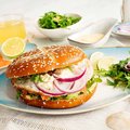 Burger bretzel au sésame, tranché - 3