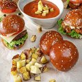 Mini burger bretzel brioché tranché, cuit - 3