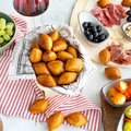 Bretzels "perles" cuites - 1